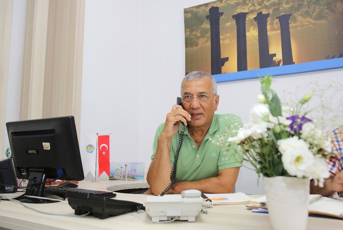 Başkan Tarhan\'dan Vatandaşlara Telefon Sürprizi