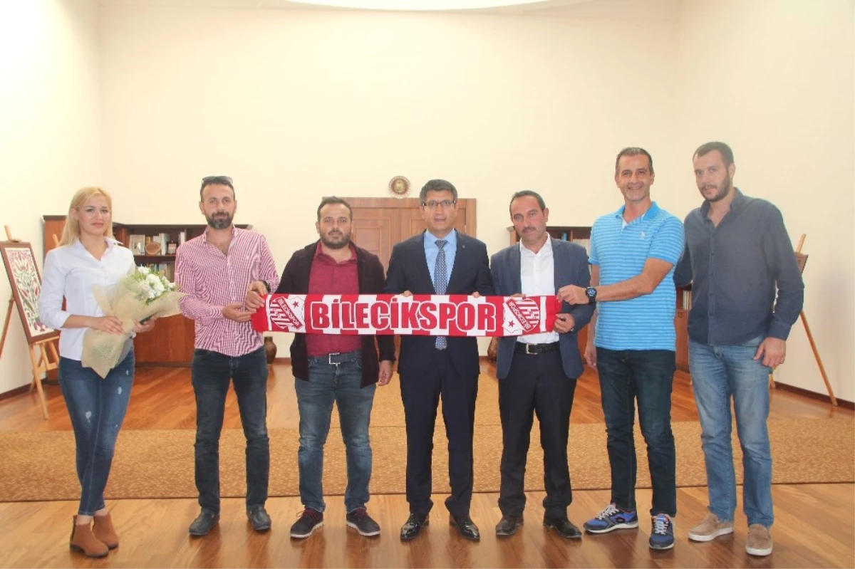 Bilecikspor Yönetiminden Rektör Taş\'a Ziyaret