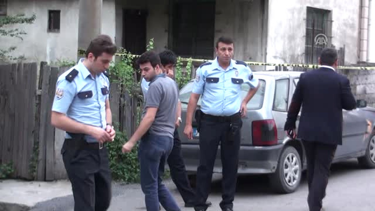Bir Kişinin Tartıştığı Adamı ve Köpeğini Av Tüfeğiyle Yaralaması