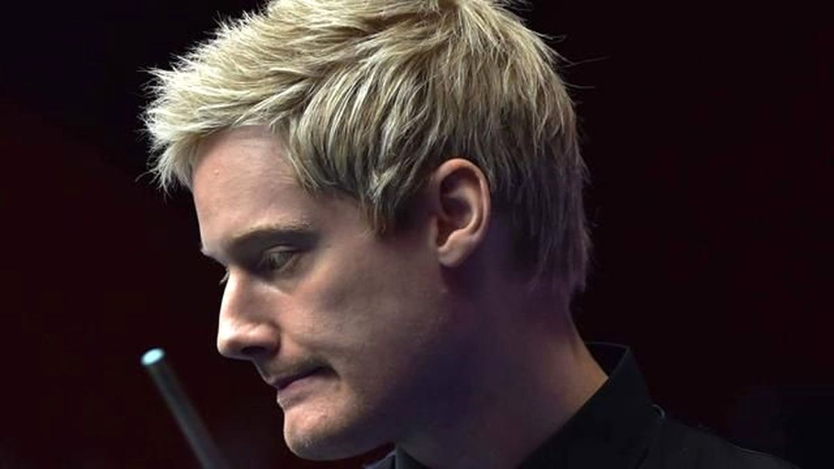 Birleşik Krallık Şampiyonası\'nda Son Şampiyon Neil Robertson İlk Turda Peter Lines\'a Mağlup Oldu