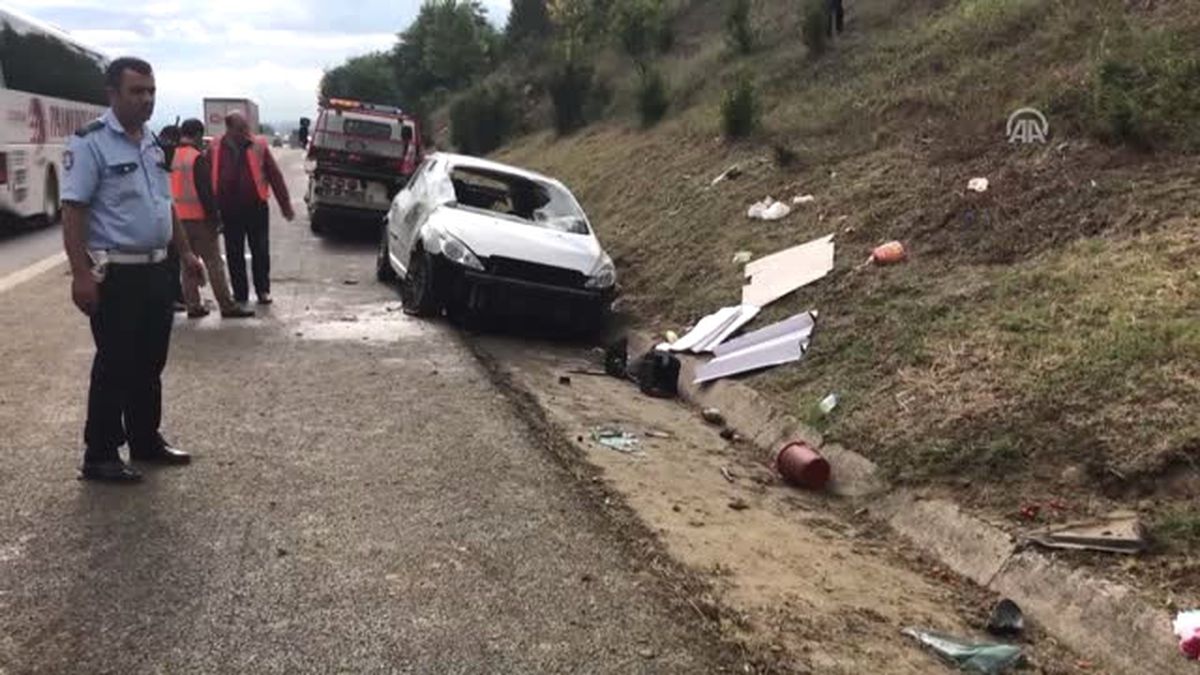 Düzce\'de Trafik Kazası: 4 Yaralı
