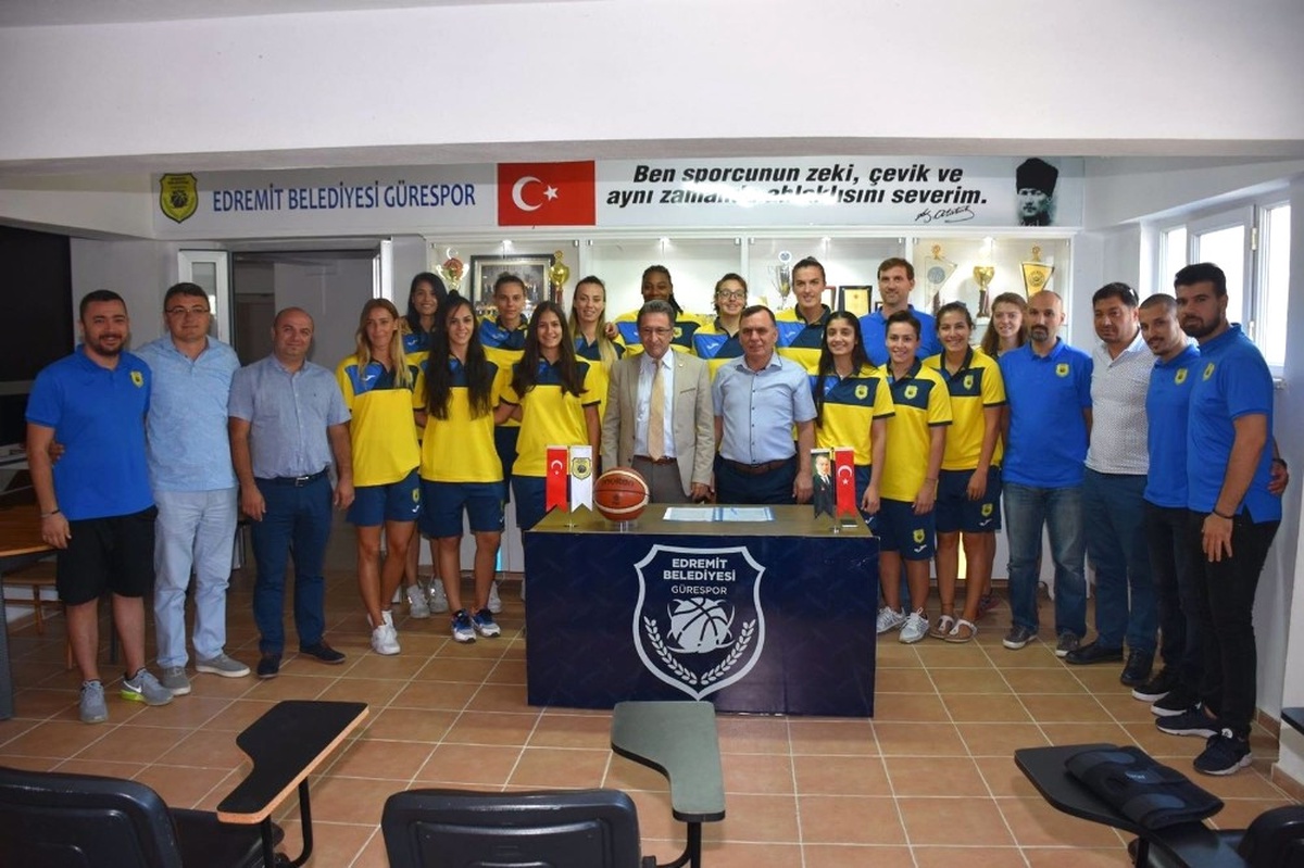 Edremit Belediyesi Gürespor Yeni Sezona Hazır
