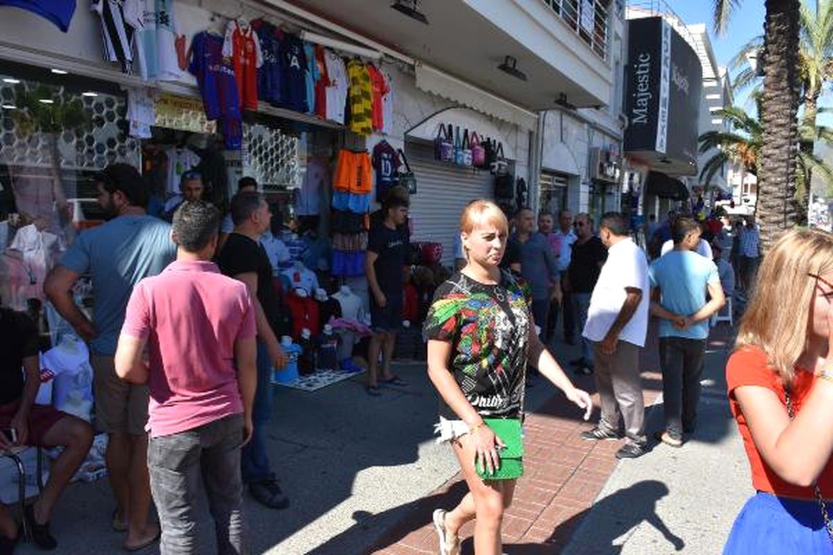 Esnaf, Marka Avukatlarını Protesto İçin Kepenk Kapattı
