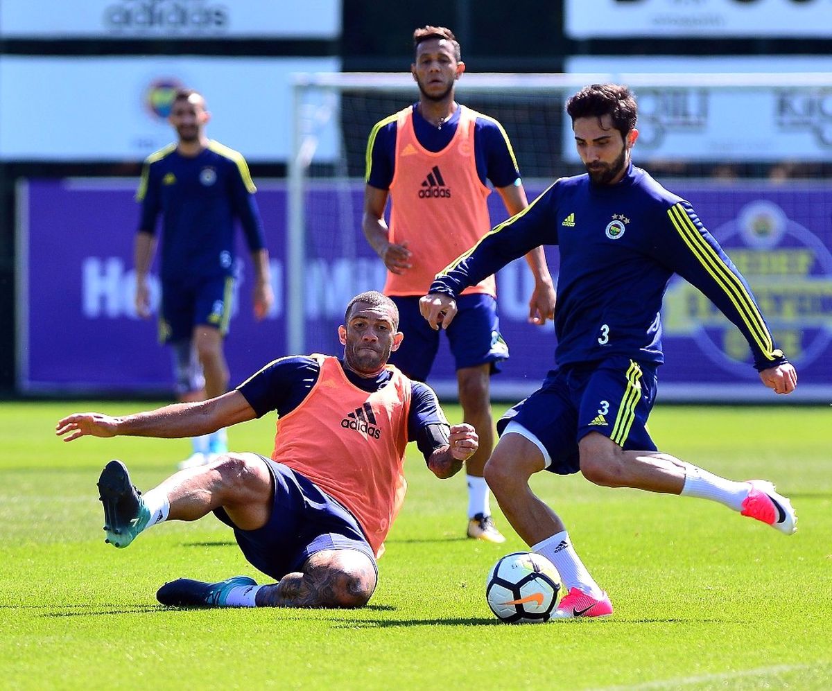 Fenerbahçe Hazırlıklarını Sürdürdü