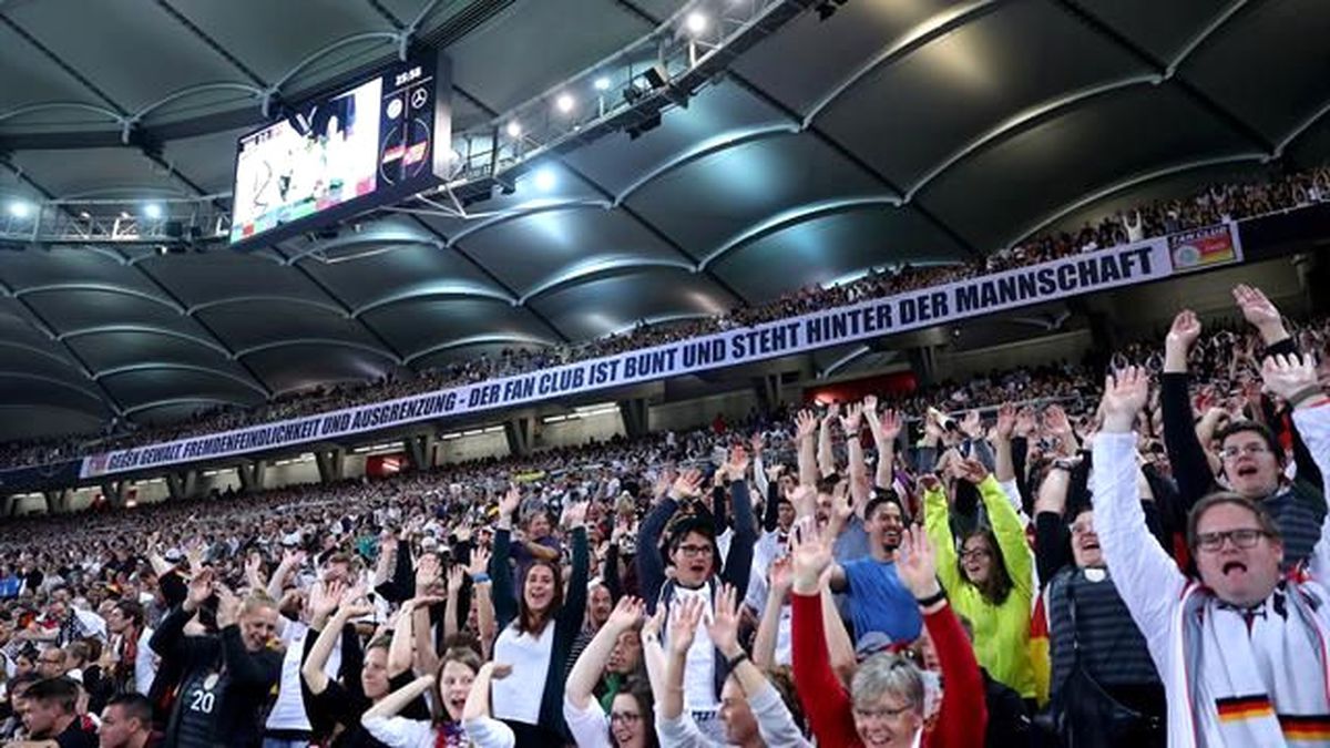 FIFA\'dan Almanya\'ya Nazi Sloganı Soruşturması