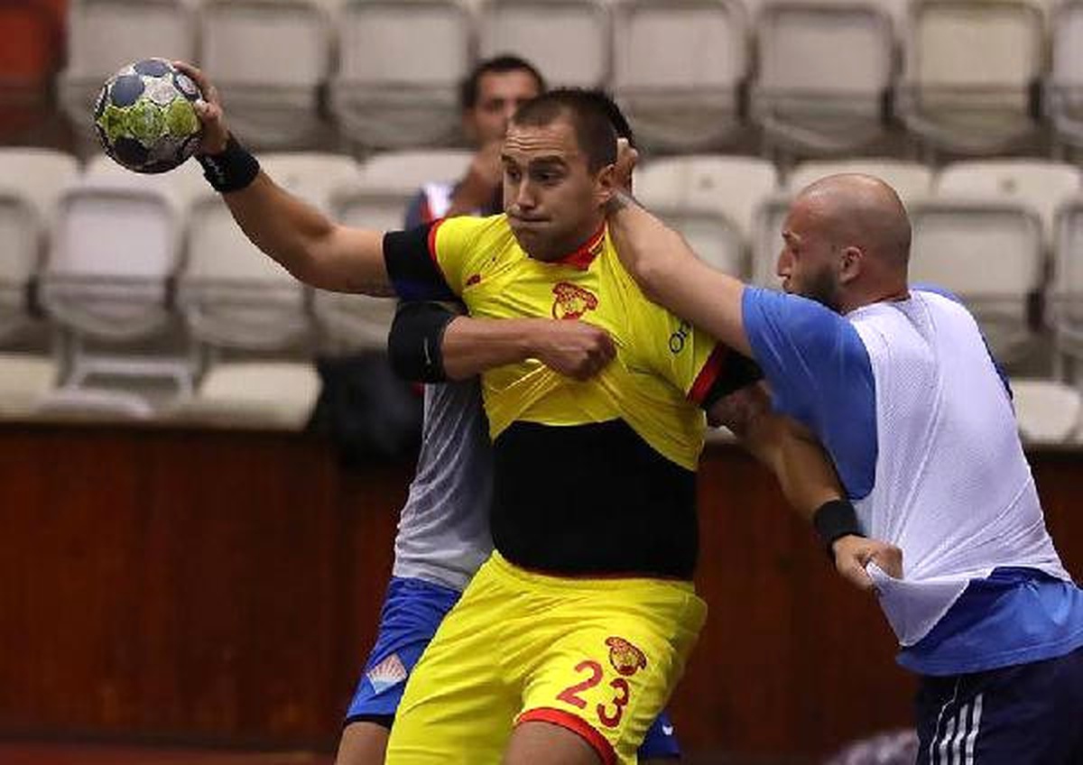 Göztepe\'den İzmir Büyükşehir Belediyespor\'a Oyuncu Desteği