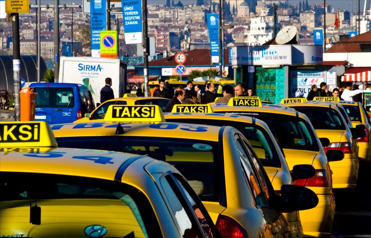 İstanbul\'da Türkçe Konuşan Taksiye Binemiyor