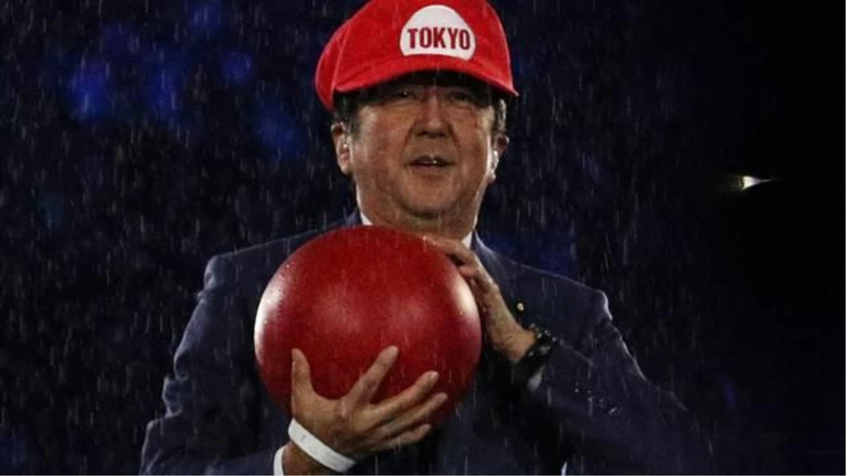 Japon Başbakan Süper Mario Oldu