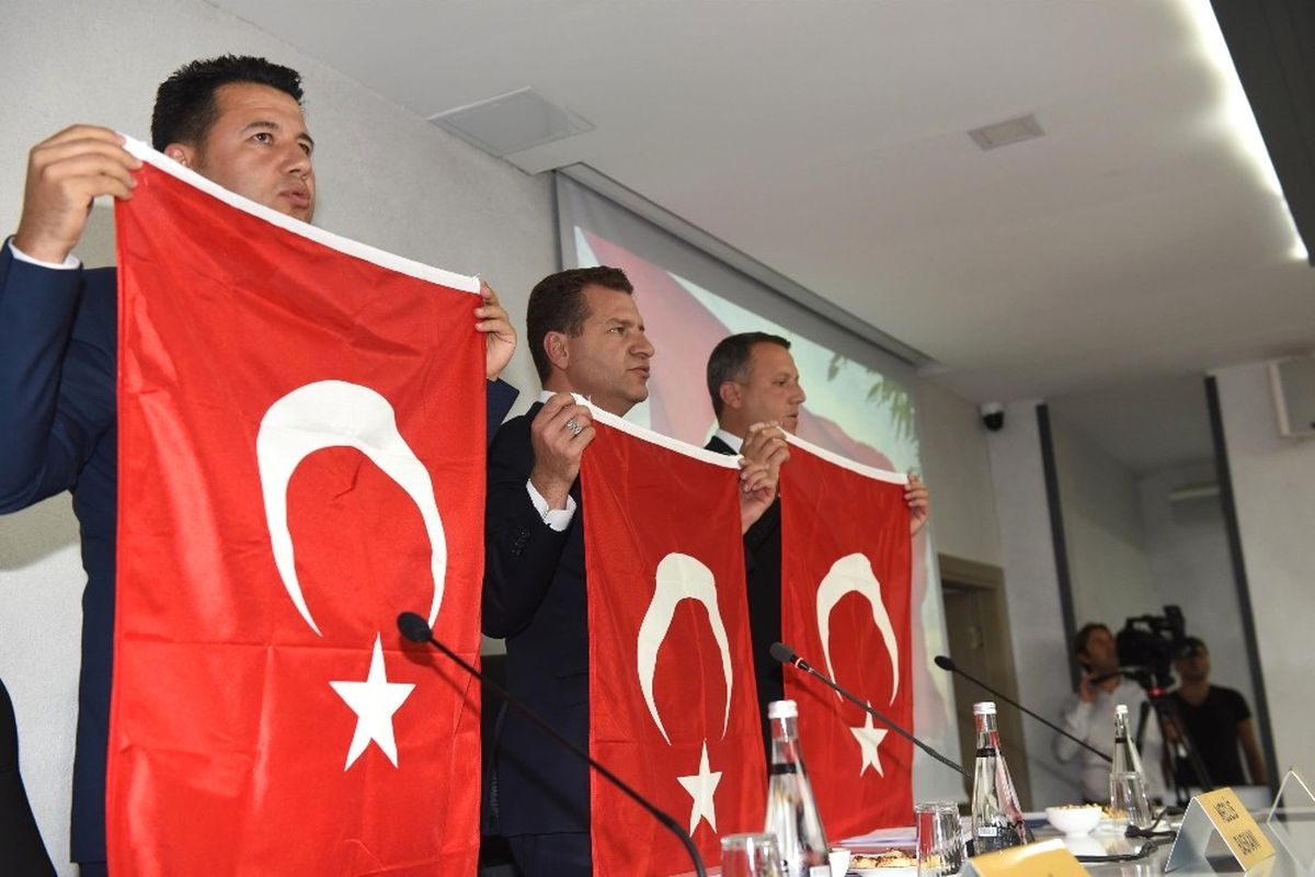 Karesi Meclisi\'nde 6 Eylül Coşkusu