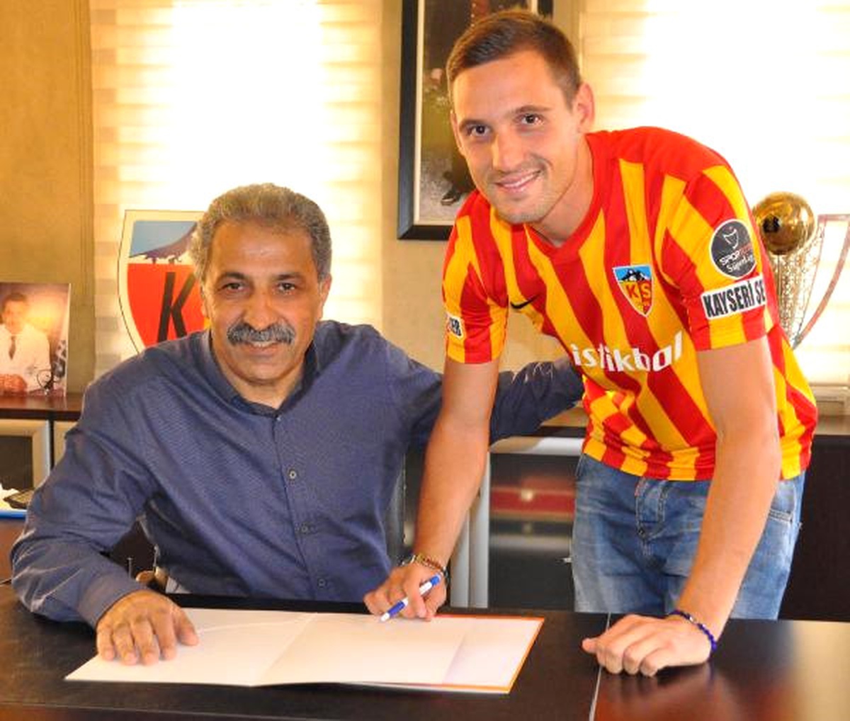 Kayserispor, Nikola Stojiljkovic\'le 1 Yıllık Sözleşme İmzaladı