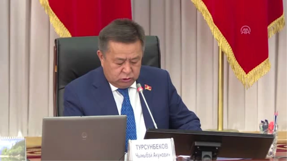 Kırgızistan\'da Yeni Hükümet İşbaşında