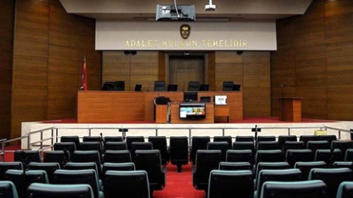 Kurmay Yarbay, Toma\'lara Piyade Tüfeğiyle Ateş Etmiş