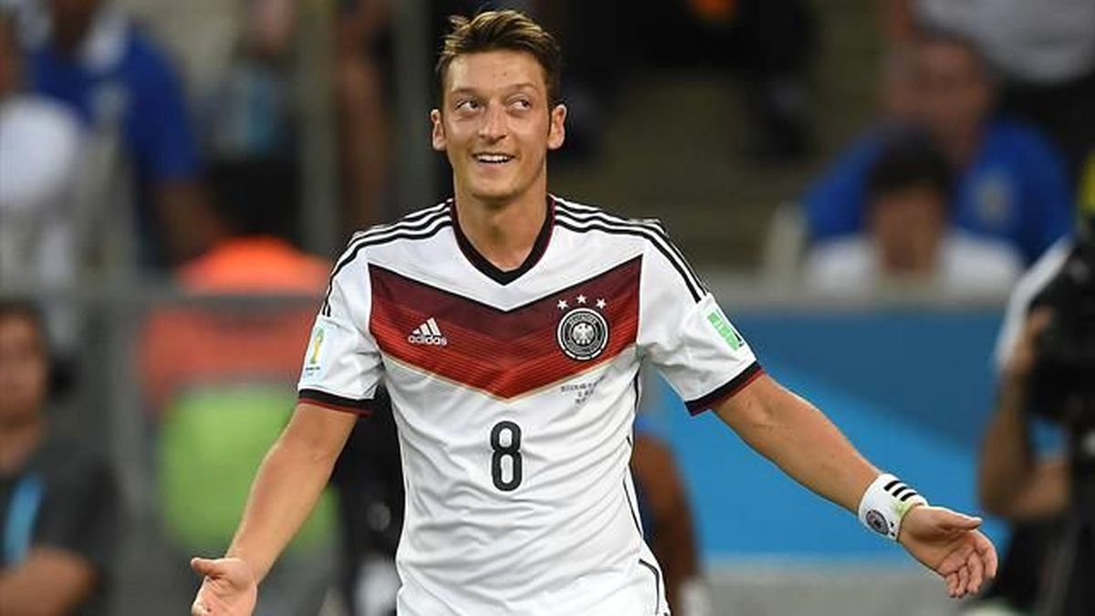 Mesut Özil Kupa Primini Gazze\'ye Bağışladı