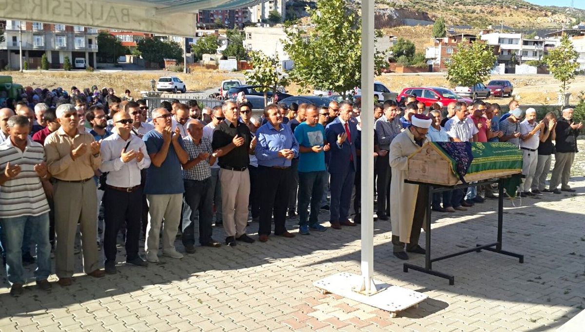 Öğretmen Çiftin 3 Yaşındaki Kızları Balkondan Düşerek Öldü