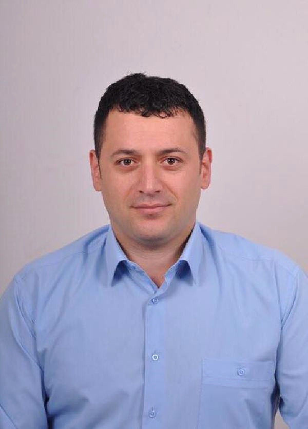Otomobil, Park Halindeki İş Makinesine Çarptı : 1 Ölü