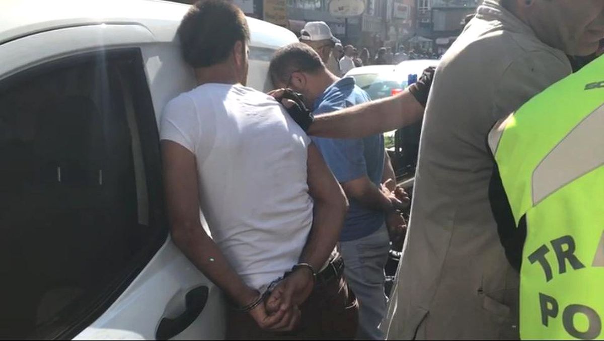 Trafik Polisi ile Sürücü Arasında "Ceza" Kavgası