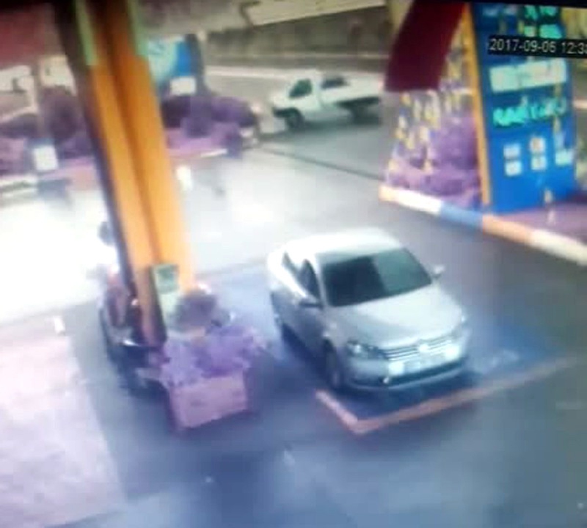 Tuzla\'da Faciadan Dönülen Kaza Kamerada