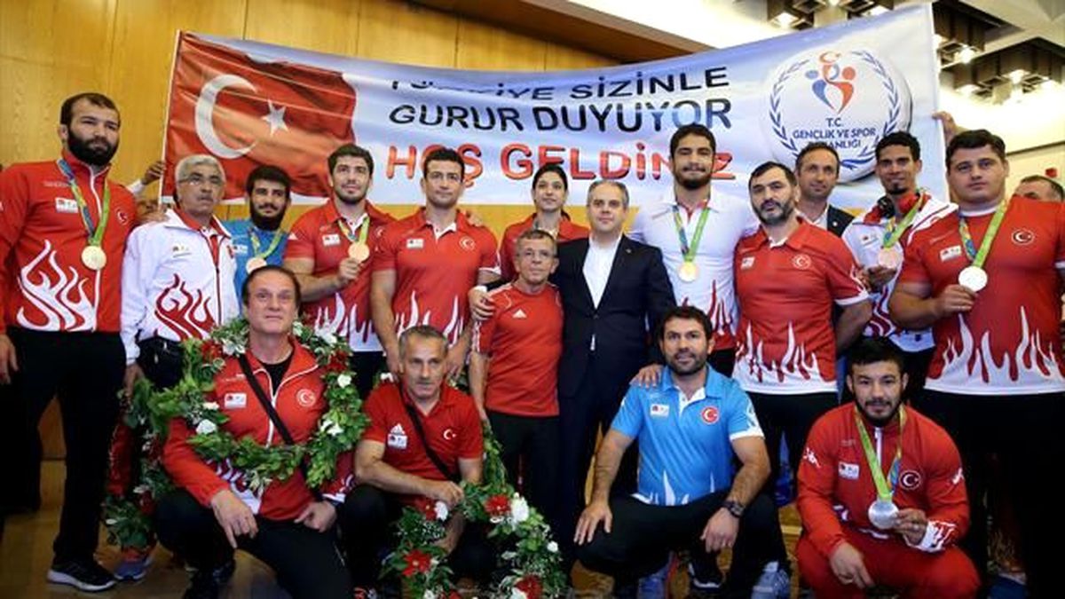 Rio 2016 Kafilesi Yurda Döndü
