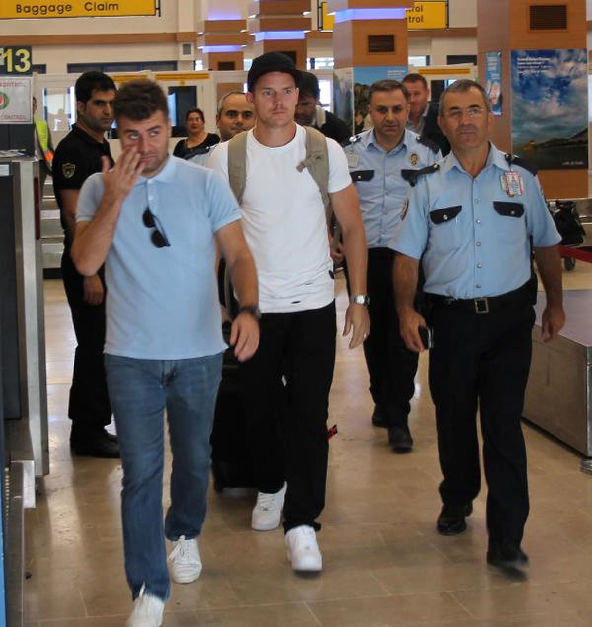 Slovak Savunma Oyuncusu Hubocan Trabzon\'a Geldi