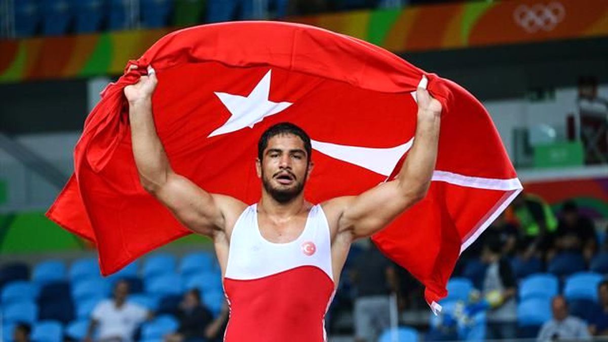 Taha Akgül: "Sıralamada İlk 10\'a Girmemiz Gerekiyor"