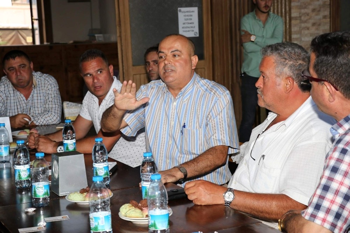 Taksi Dolmuş Sahipleri Şoförler Odası\'na Tepkili