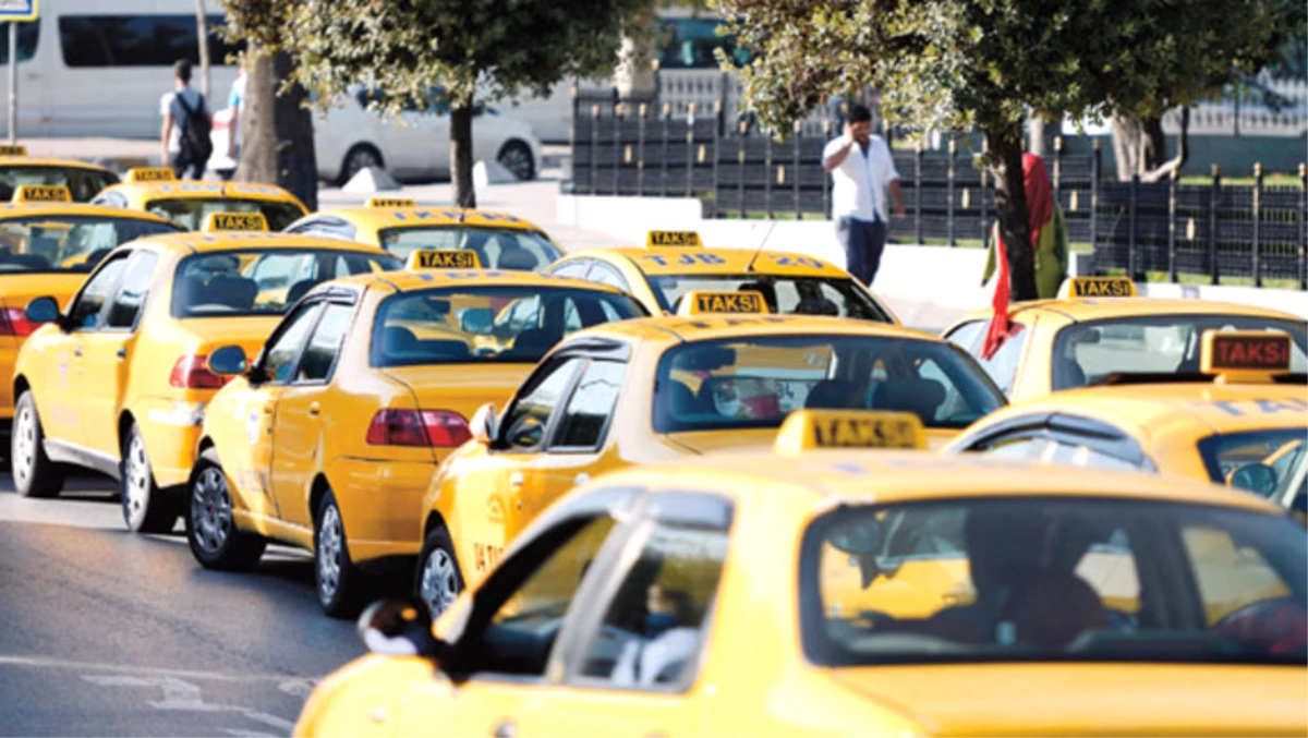 İstanbul\'da Taksimetre Ücretlerine Zam Yapıldı