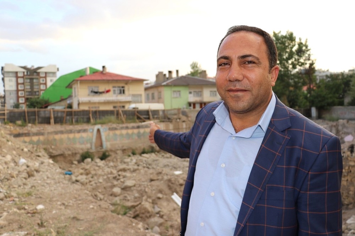 Tarihi Sanılan Caminin Bina Altındaki Mescit Olduğu Anlaşıldı