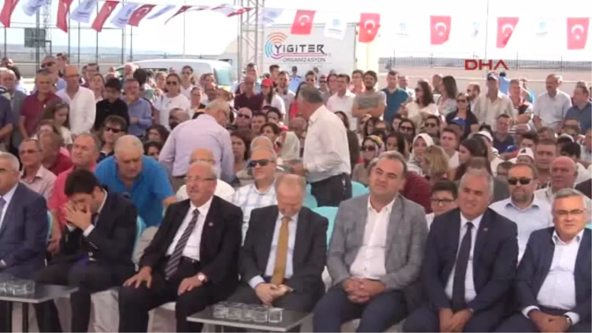 Tekirdağ Çorlu\'da Yaptırılan Atatürk Lisesi, Valiliğe \'Atatürk Büstsüz\' Teslim Edildi