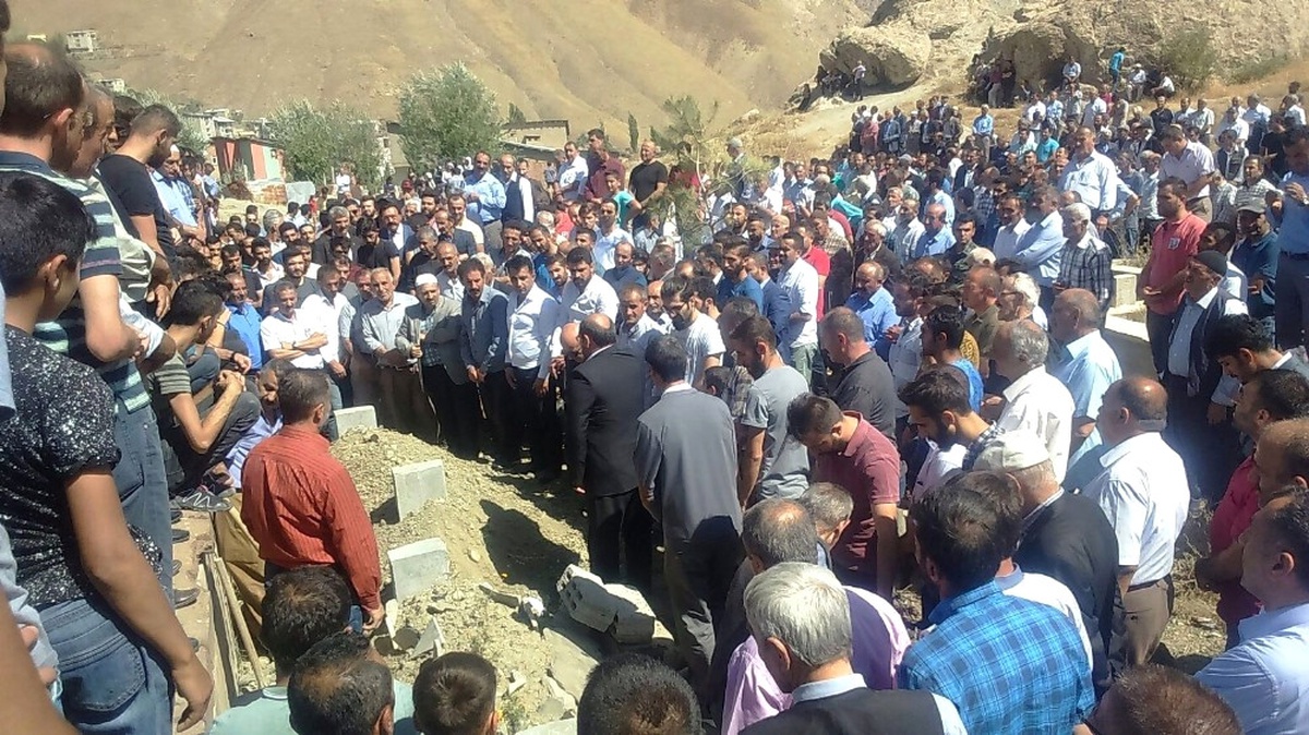 Teröristlerin Öldürdüğü Vedaş İşçisi Toprağa Verildi