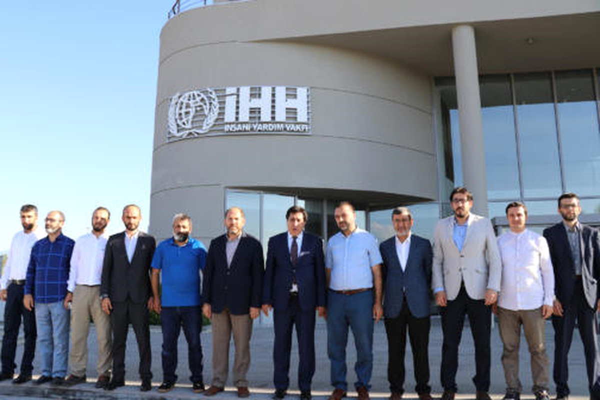 Vali Küçük, İhh Marmara Afet Koordinasyon Merkezini Ziyaret Etti