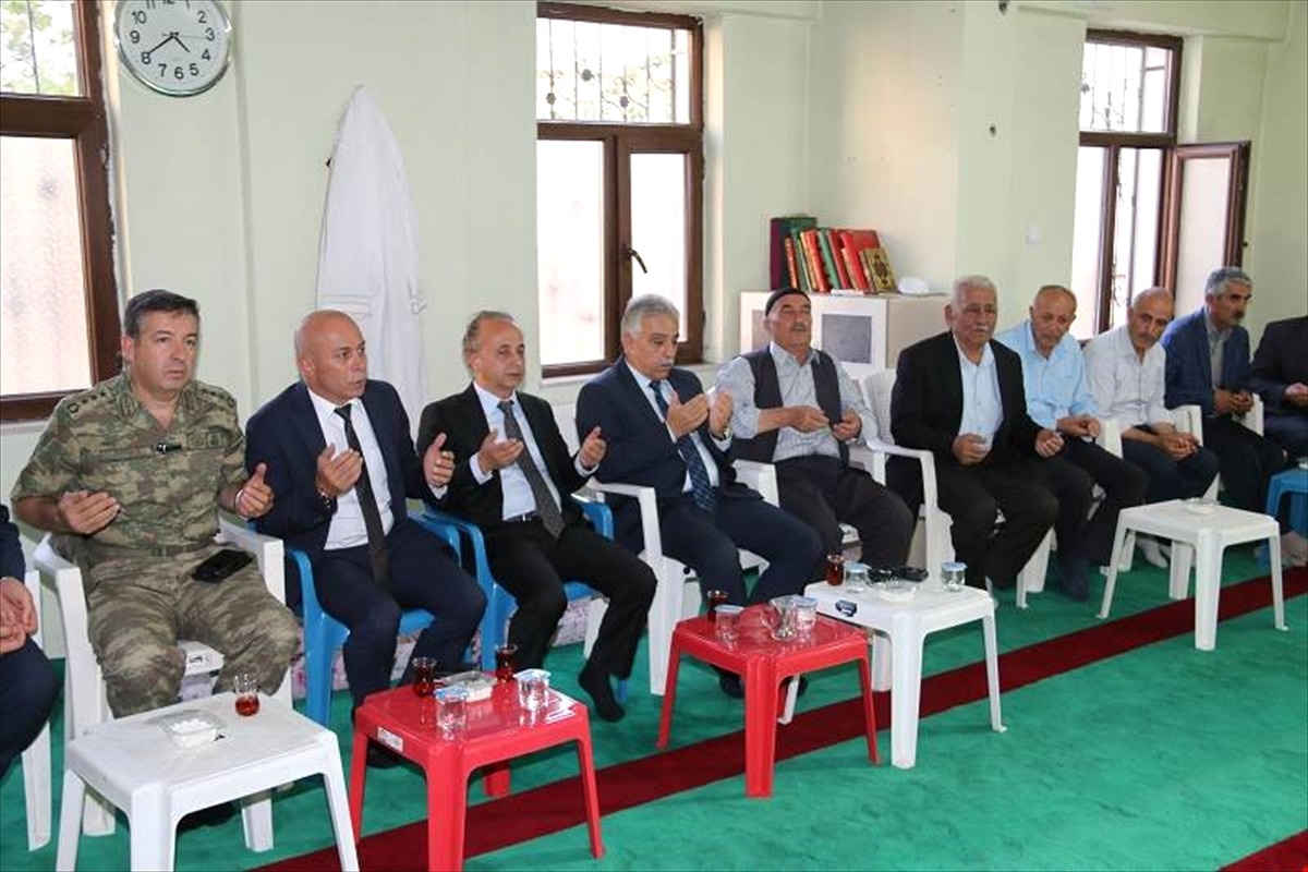 Vali Toprak\'tan, Şahin Ailesine Taziye Ziyareti