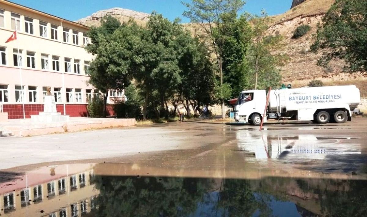 Yeni Eğitim Öğretim Yılı Öncesi Okullarda Temizlik Çalışması Başladı