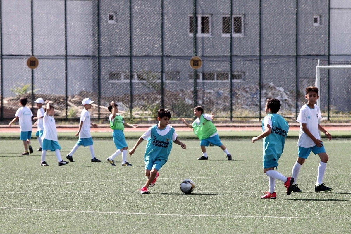 Yenimahalle\'de Minik Futbolcular İçin Kış Fırsatı