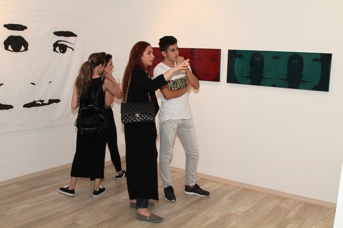 \'Yersiz Yersizlik\' Sergisi Trump Art Gallery\'de açıldı