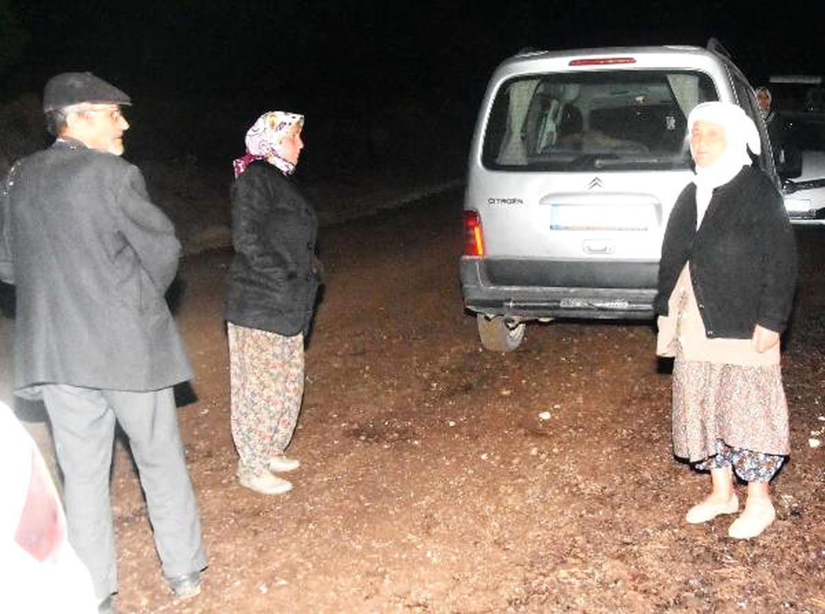 Zeytinköy\'deki Yangında 50 Ev ve 250 Hektar Orman Kül Oldu