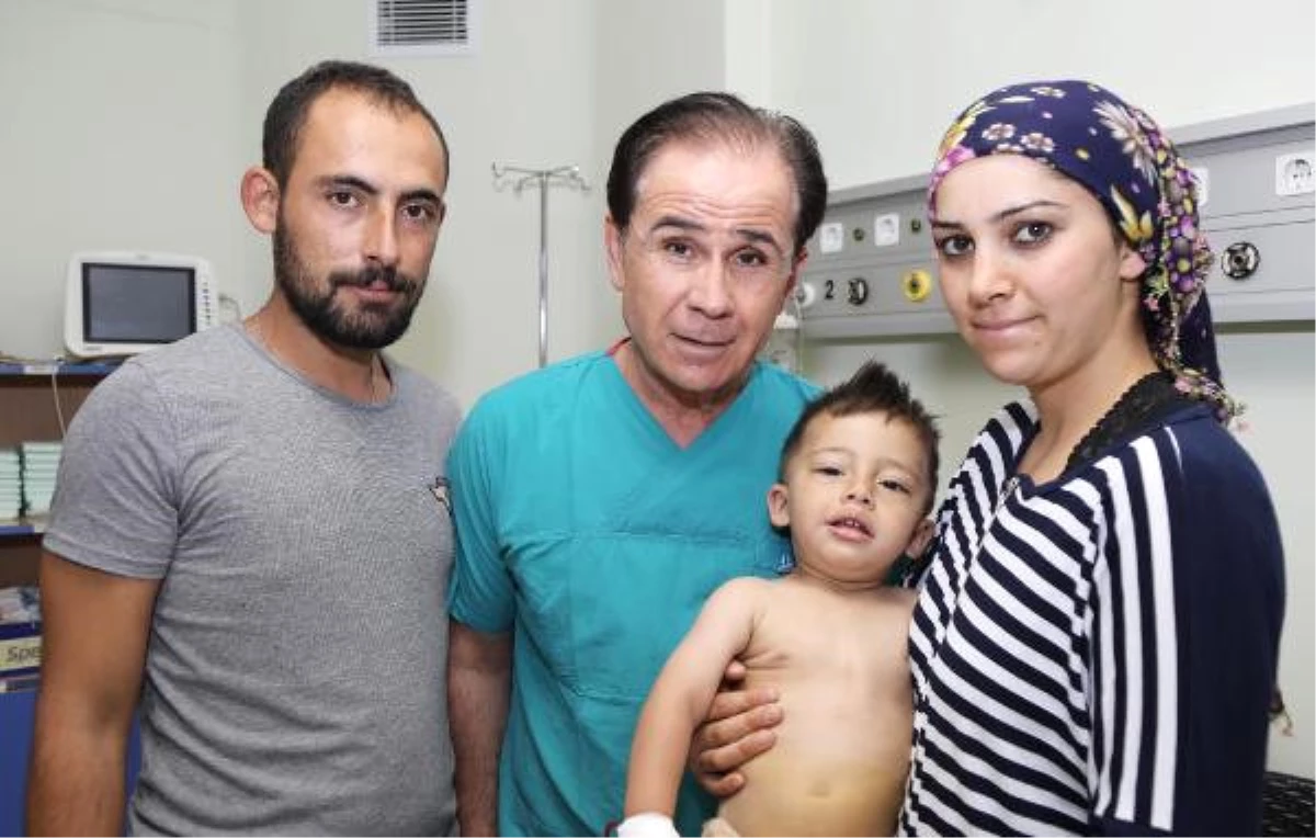 1.5 Yaşındaki Çocuğun Kalp Kapakçığındaki Yarık Ameliyatsız Yöntemle Kapatıldı