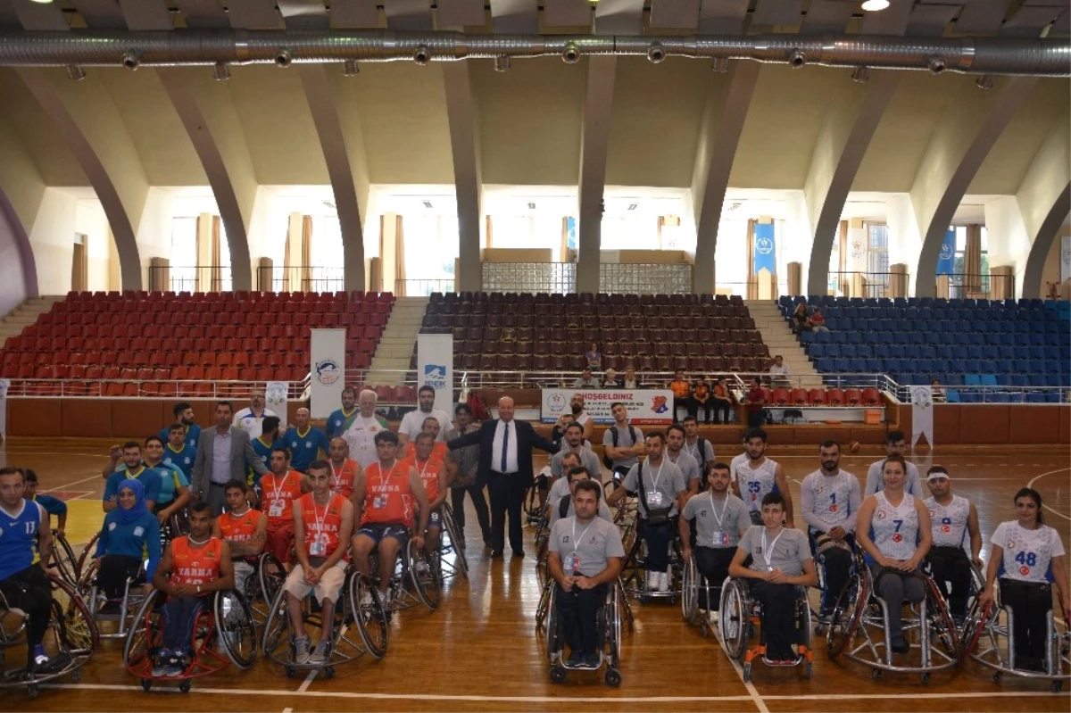 1. International Cup Tekerlekli Sandalye Basketbol Turnuvası Başladı
