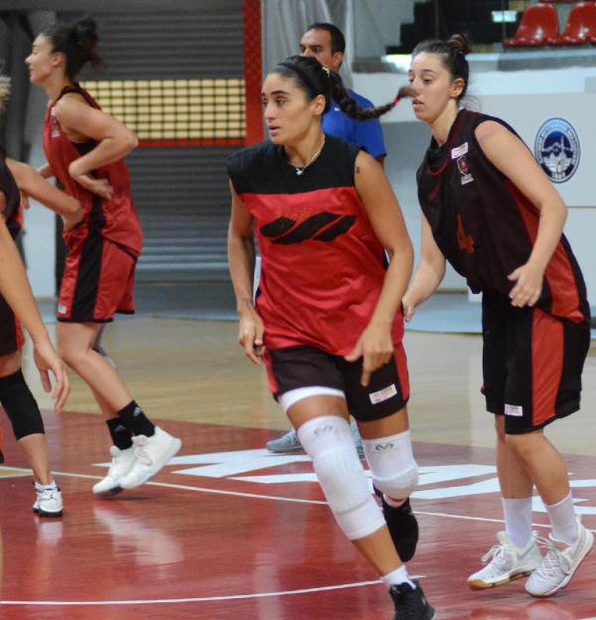 Agü Spor Hazırlık Maçları İçin Mersin\'de
