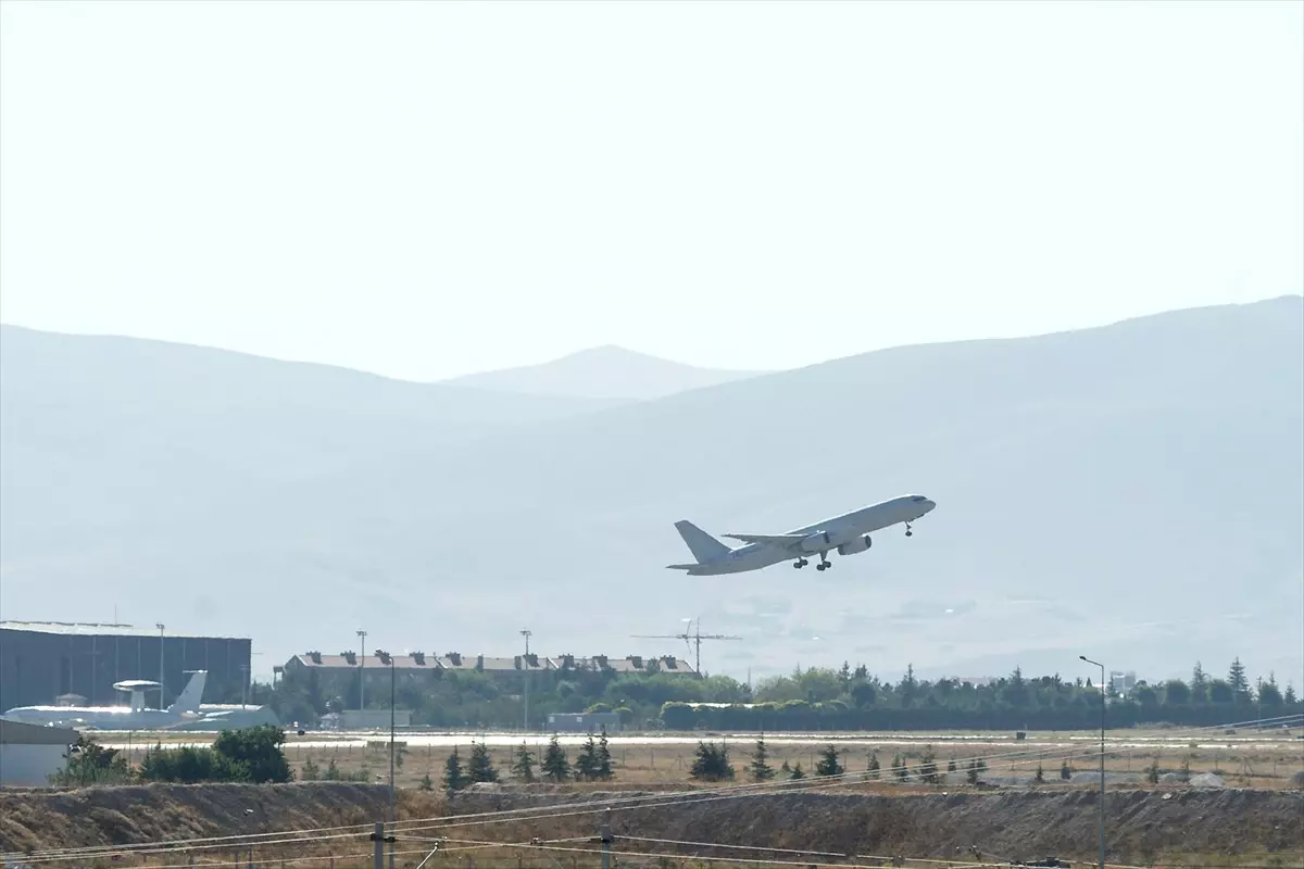 Alman Milletvekilleri Konya 3. Ana Jet Üssü\'nden Ayrıldı