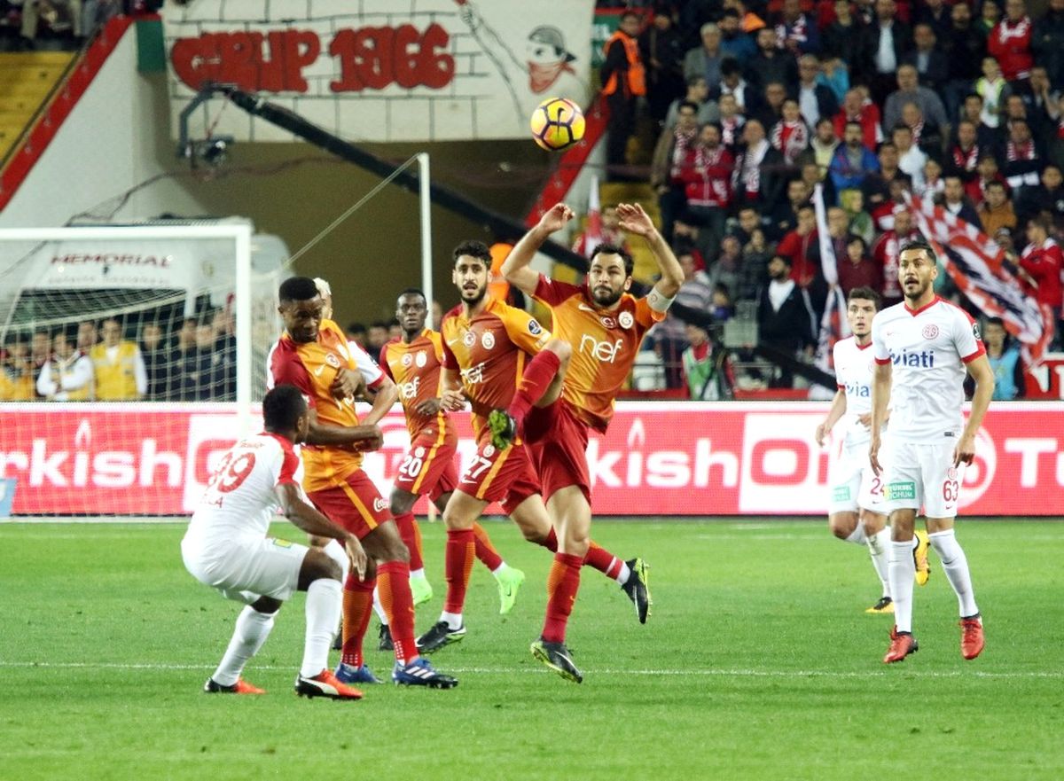 Antalyaspor ile Galatasaray 53. Randevuda