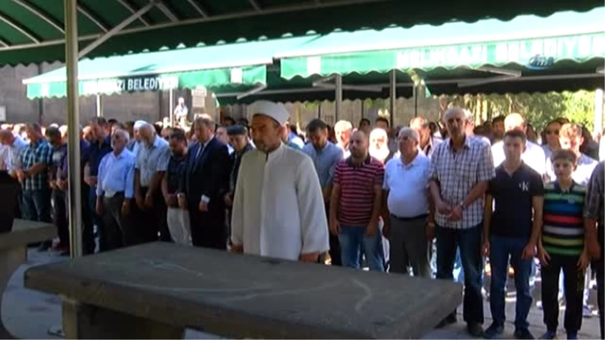 Arakan\'da Hayatını Kaybeden Müslümanlar İçin Gıyabi Cenaze Namazı Kılındı