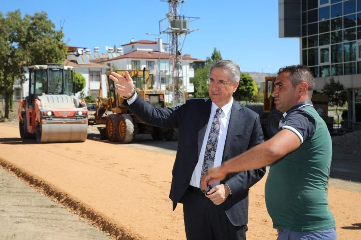 Başkan Yanılmaz, Geçici Fuar Alanını İnceledi