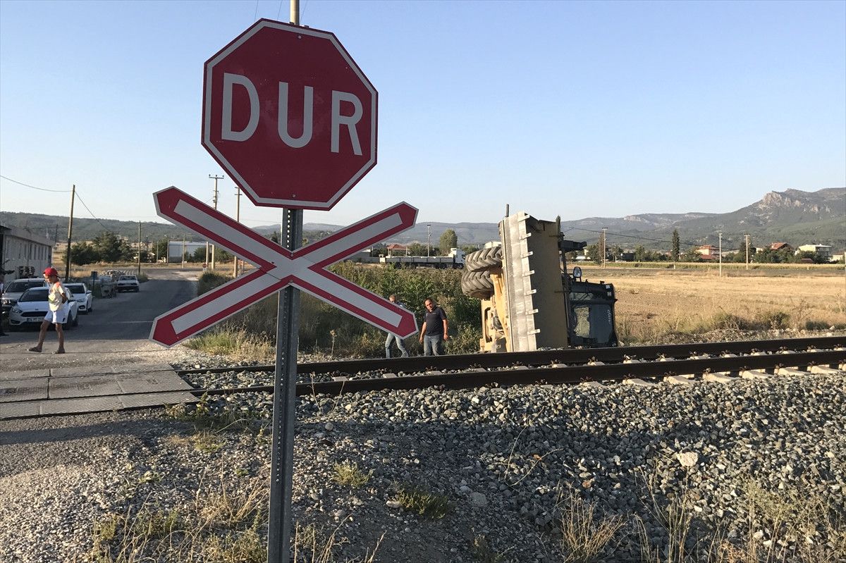 Denizli\'de Hemzemin Geçitte Kaza: 1 Yaralı