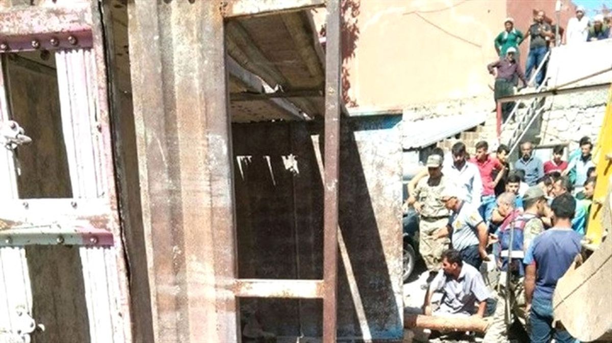 Hatay\'da Kamyonet Devrildi: 1 Ölü, 1 Yaralı