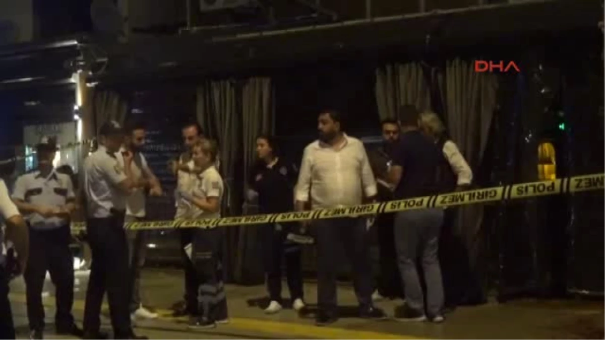 İzmir\'de Gece Kulübüne Silahlı Saldırı 1 Ölü, 2 Yaralı