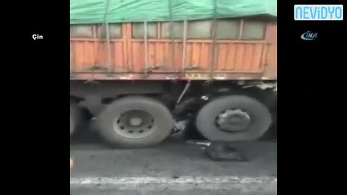 Kağıt Gibi Ezilen Şoför Mahallinde Can Verdi