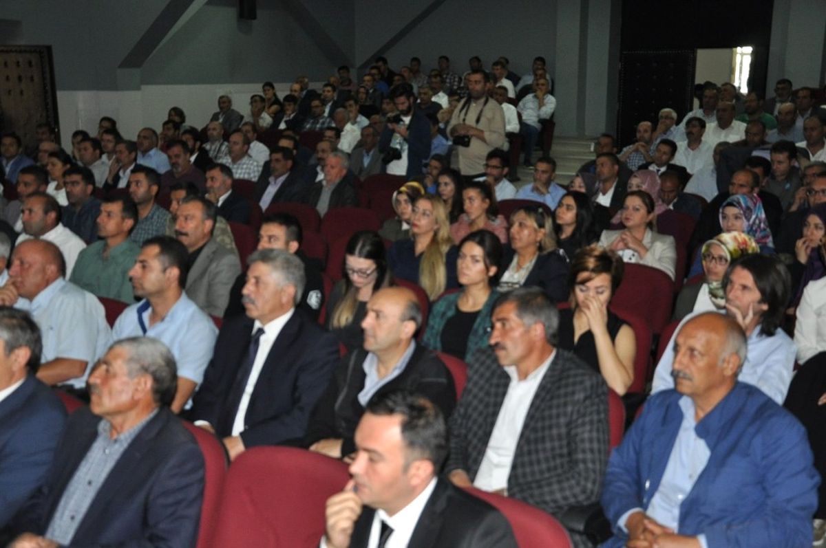 Kars\'ta, Uyuşturucu ve Okulların Güvenliği Masaya Yatırıldı