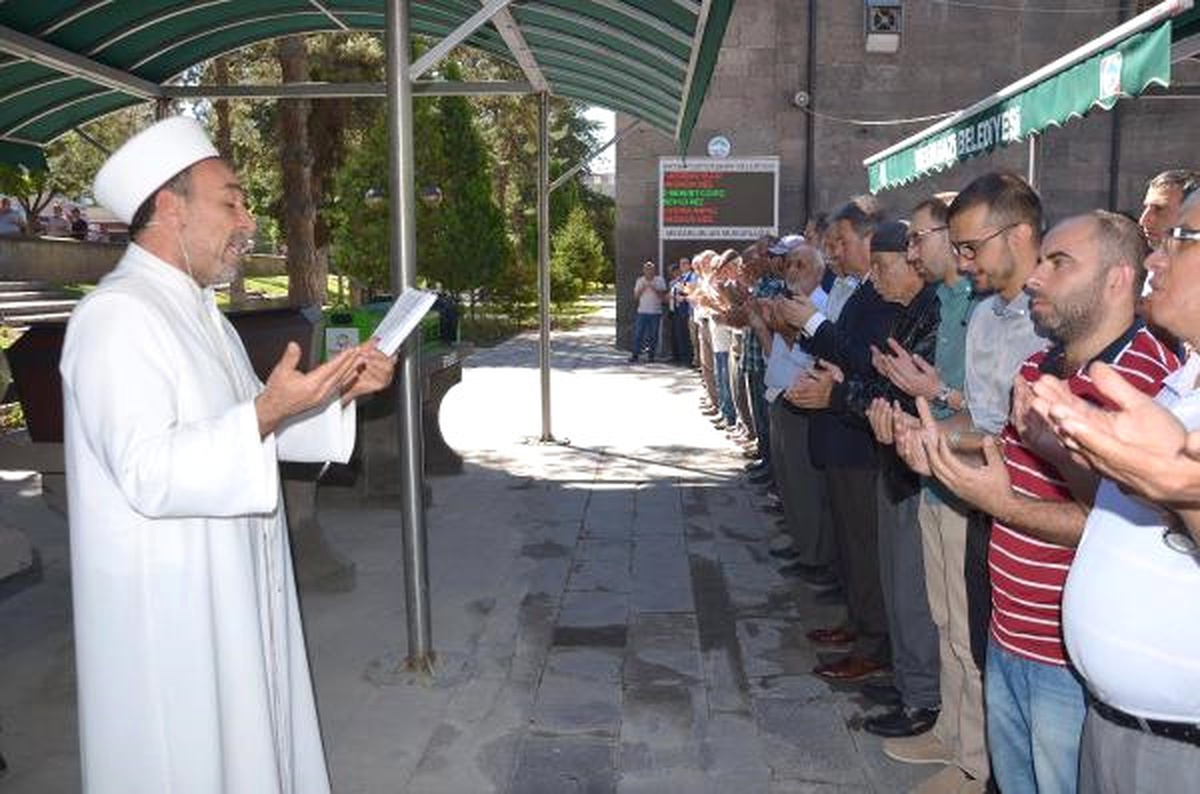 Kayseri\'de, Öldürülen Arakanlı Müslümanlar İçin Gıyabi Cenaze Namazı