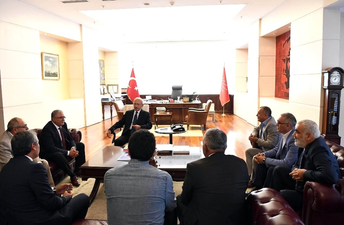 Kılıçdaroğlu, Alevi Bektaşi Federasyonu Heyeti ile Bir Araya Geldi
