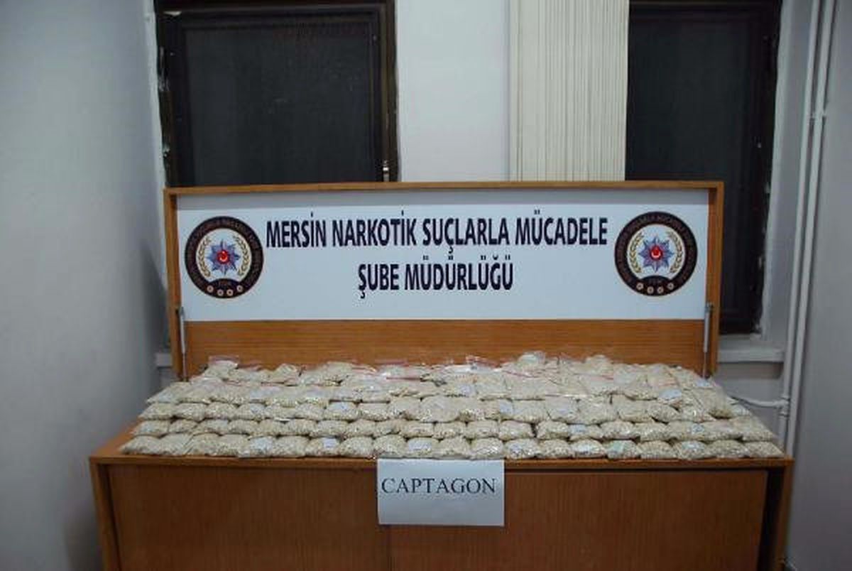 Mersin\'de Otomobilden 269 Bin Captagon Hap Çıktı